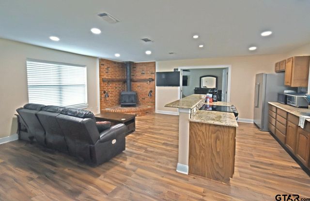 289 County Road 4192, Quitman, TX 75783