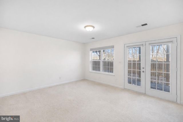 8135 DOVE COTTAGE CT, Lorton, VA 22079