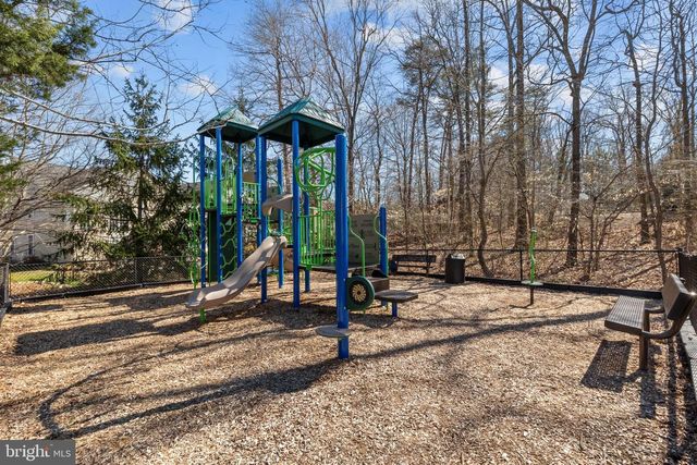 8135 DOVE COTTAGE CT, Lorton, VA 22079