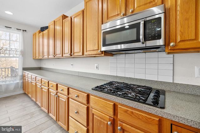 8135 DOVE COTTAGE CT, Lorton, VA 22079