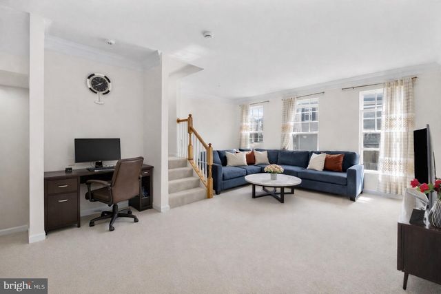 8135 DOVE COTTAGE CT, Lorton, VA 22079