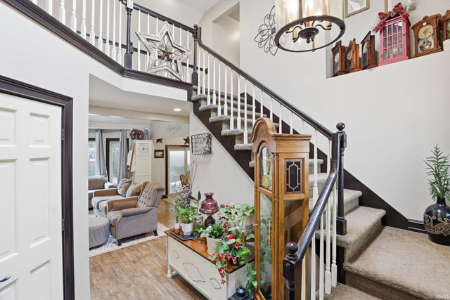 914 Lakeview Drive, Auburn, IN 46706