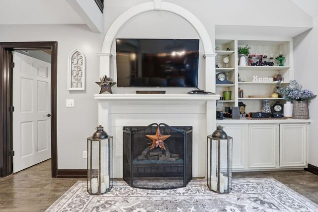 914 Lakeview Drive, Auburn, IN 46706