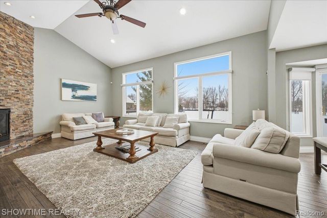 4157 Springbrook Drive, Sterling Heights, MI 48314