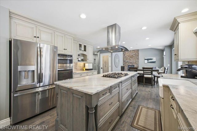 4157 Springbrook Drive, Sterling Heights, MI 48314