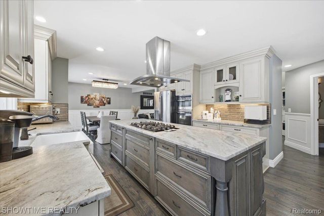 4157 Springbrook Drive, Sterling Heights, MI 48314