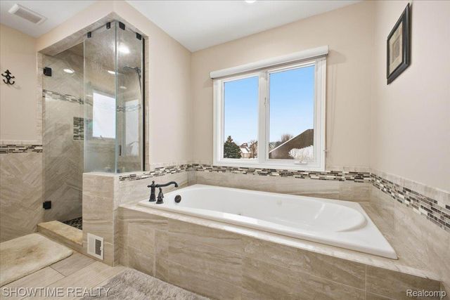 4157 Springbrook Drive, Sterling Heights, MI 48314