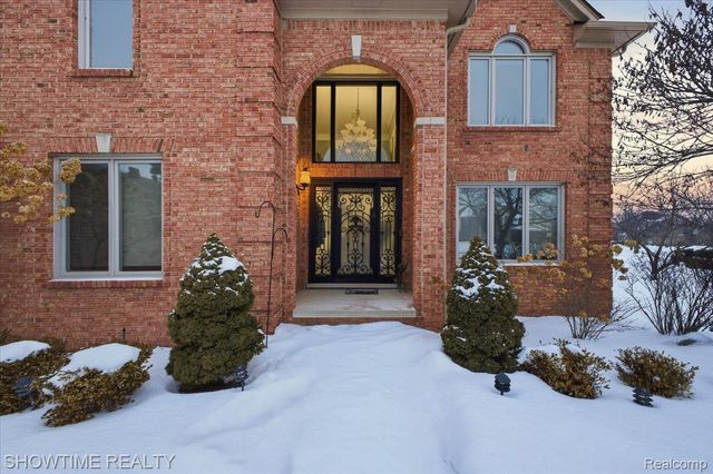 4157 Springbrook Drive, Sterling Heights, MI 48314