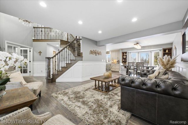 4157 Springbrook Drive, Sterling Heights, MI 48314