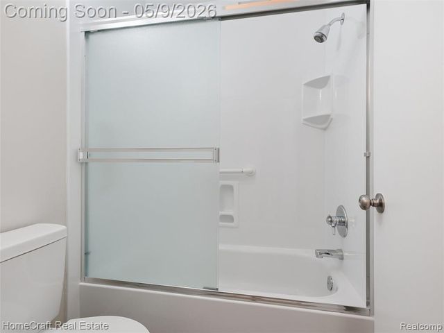 27920 Berrywood Lane 33, Farmington Hills, MI 48334