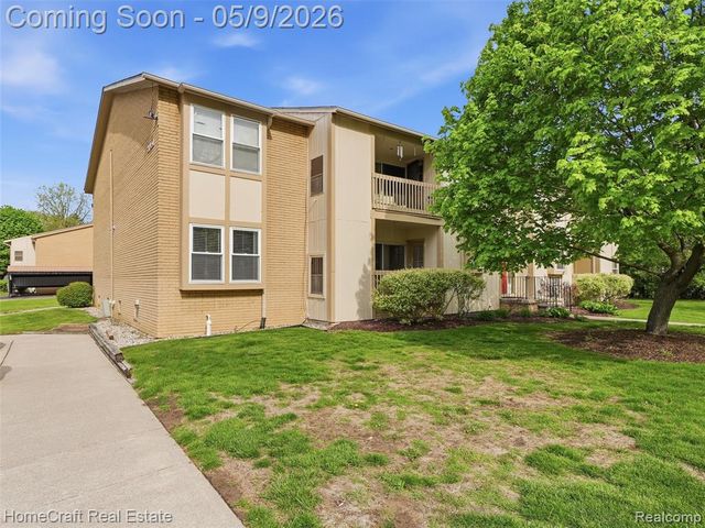 27920 Berrywood Lane 33, Farmington Hills, MI 48334