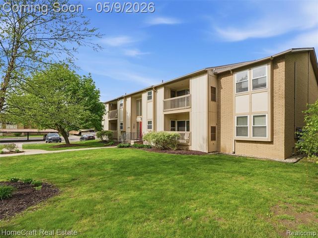 27920 Berrywood Lane 33, Farmington Hills, MI 48334