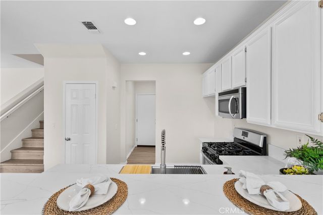 18018 Flynn 5802, Canyon Country, CA 91387