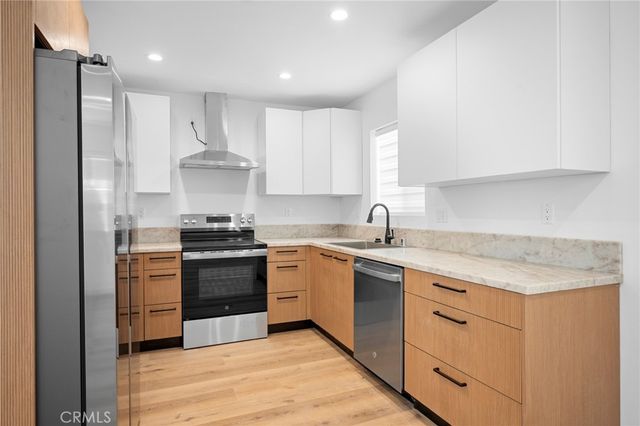 1049 Yarmouth Avenue, Granada Hills, CA 91344