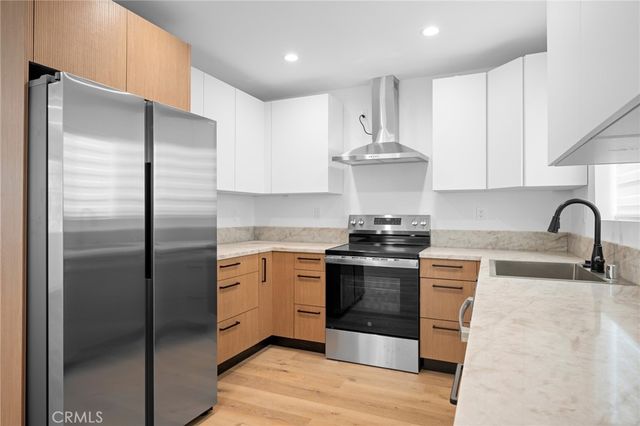 1049 Yarmouth Avenue, Granada Hills, CA 91344
