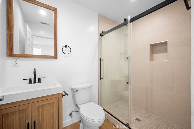 1049 Yarmouth Avenue, Granada Hills, CA 91344