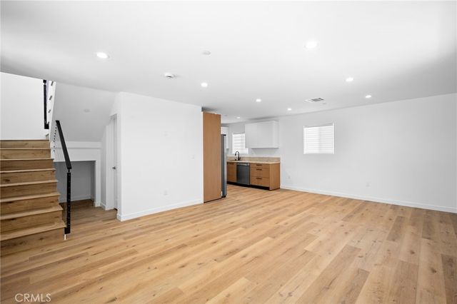 1049 Yarmouth Avenue, Granada Hills, CA 91344