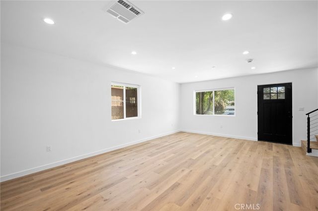 1049 Yarmouth Avenue, Granada Hills, CA 91344