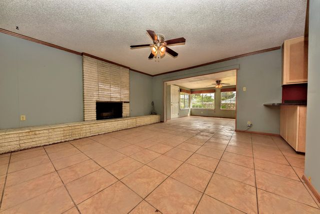 8512 SHAVER Drive, El Paso, TX 79925