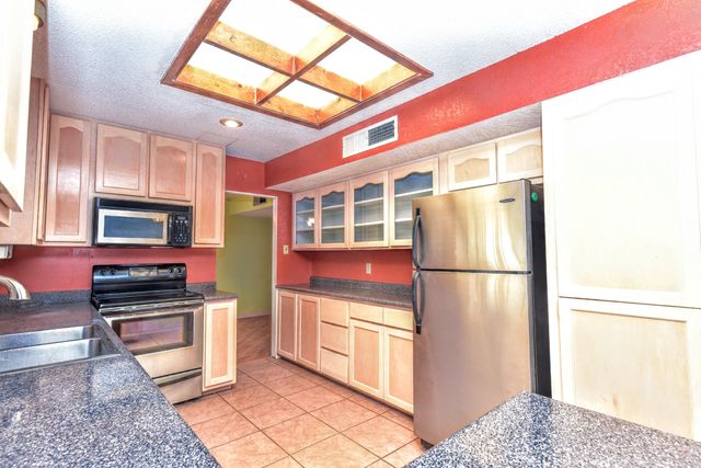 8512 SHAVER Drive, El Paso, TX 79925