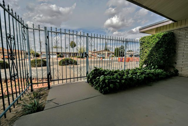 8512 SHAVER Drive, El Paso, TX 79925