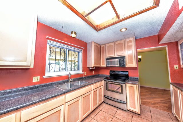 8512 SHAVER Drive, El Paso, TX 79925