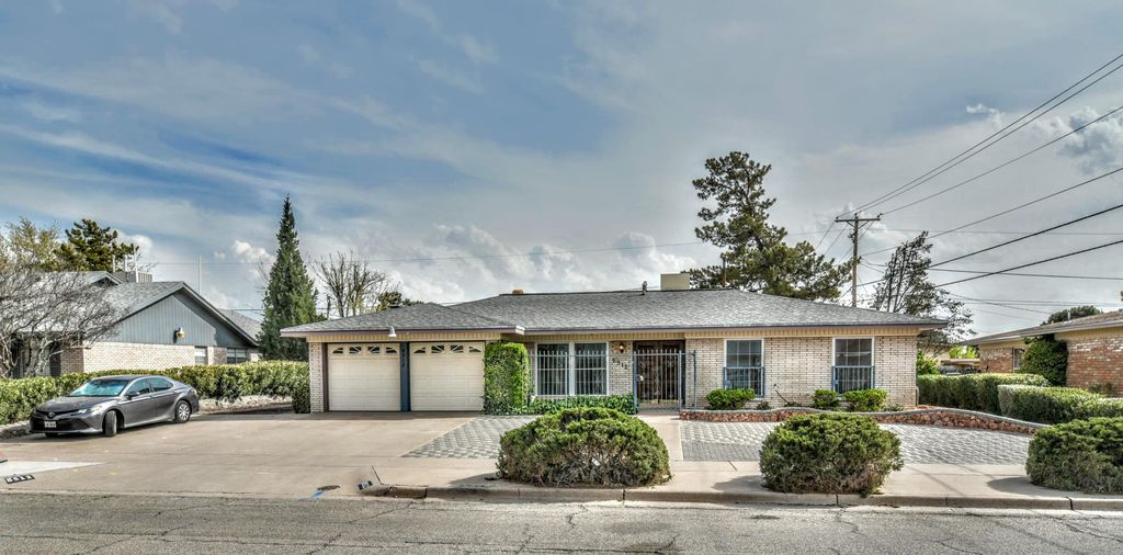 8512 SHAVER Drive, El Paso, TX 79925