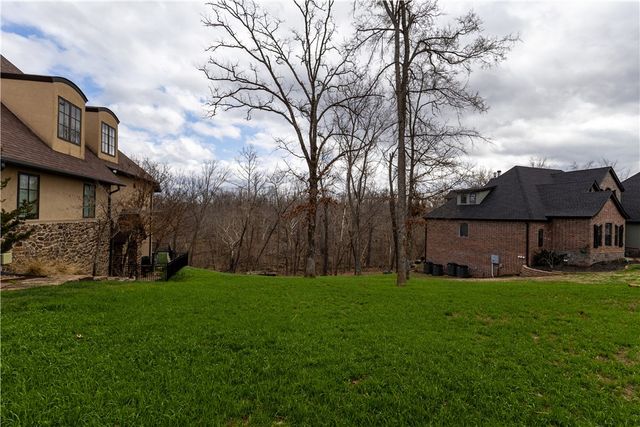 1604 NE Chapel Hill Drive, Bentonville, AR 72712