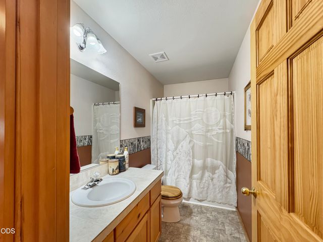 14735 Peachwood Court, La Pine, OR 97739