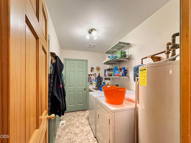 14735 Peachwood Court, La Pine, OR 97739