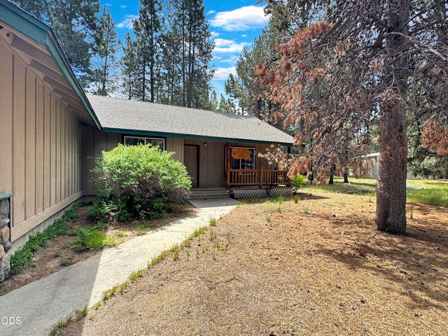 14735 Peachwood Court, La Pine, OR 97739