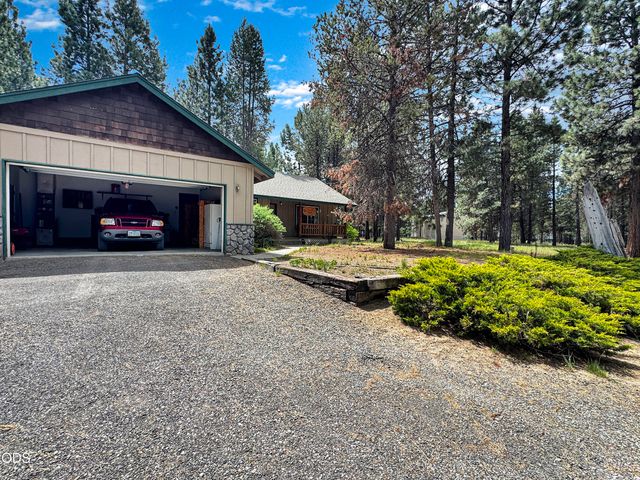 14735 Peachwood Court, La Pine, OR 97739
