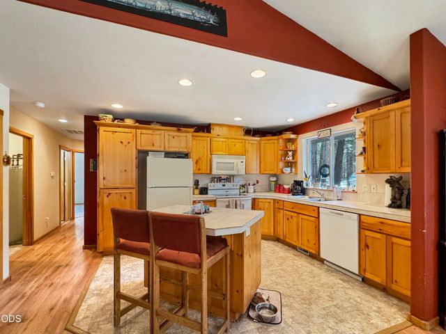 14735 Peachwood Court, La Pine, OR 97739