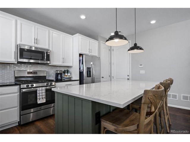 9796 Meeker St, Littleton, CO 80125