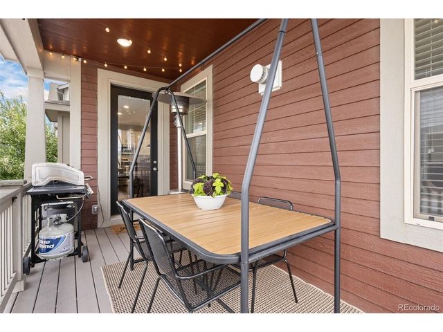 9796 Meeker St, Littleton, CO 80125