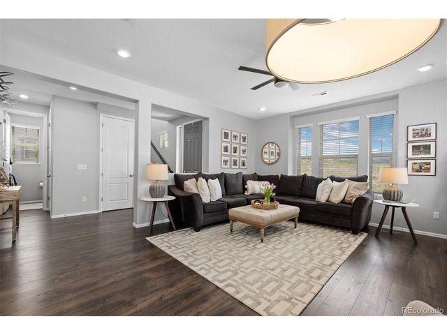 9796 Meeker St, Littleton, CO 80125