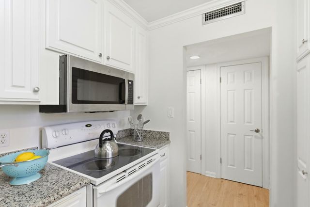 420 Alberto Way 22, Los Gatos, CA 95032