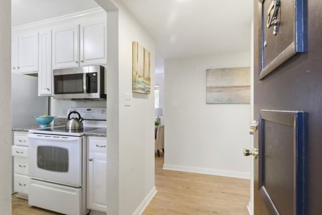 420 Alberto Way 22, Los Gatos, CA 95032