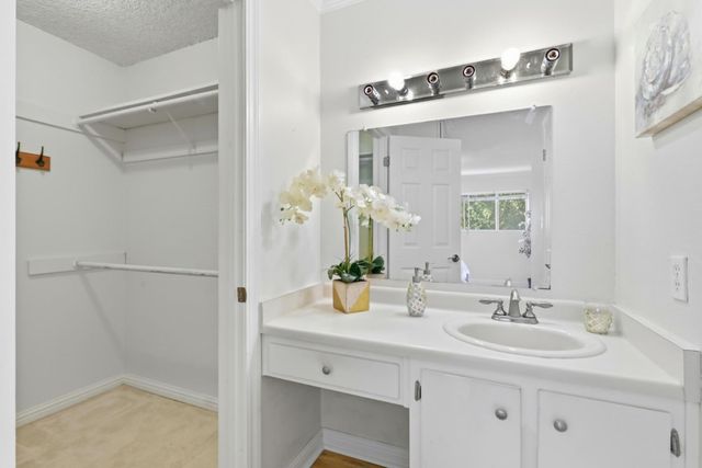 420 Alberto Way 22, Los Gatos, CA 95032