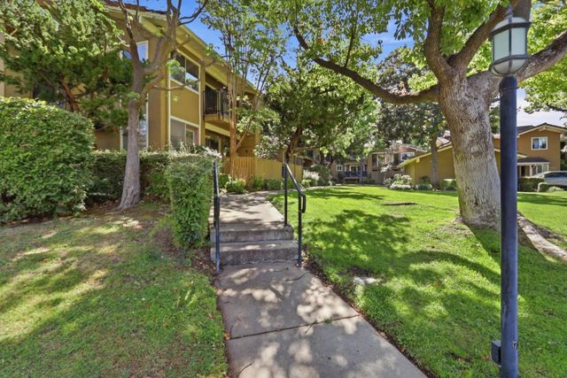 420 Alberto Way 22, Los Gatos, CA 95032
