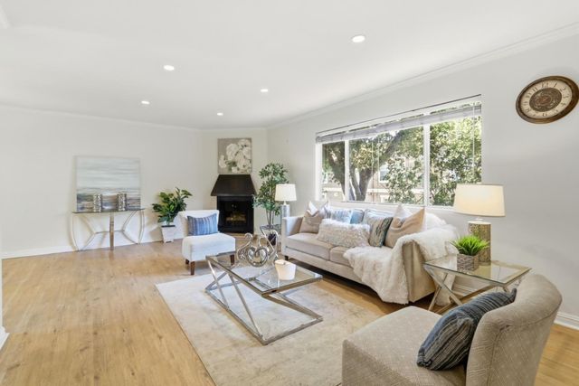 420 Alberto Way 22, Los Gatos, CA 95032