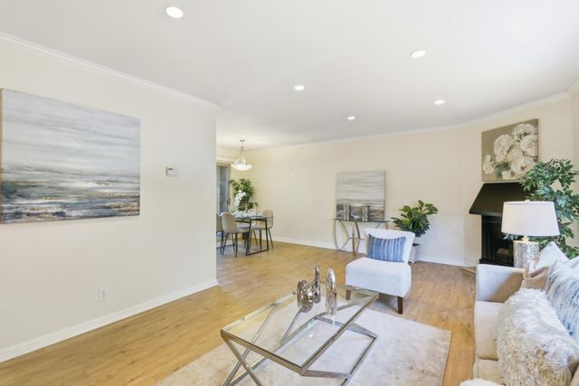 420 Alberto Way 22, Los Gatos, CA 95032