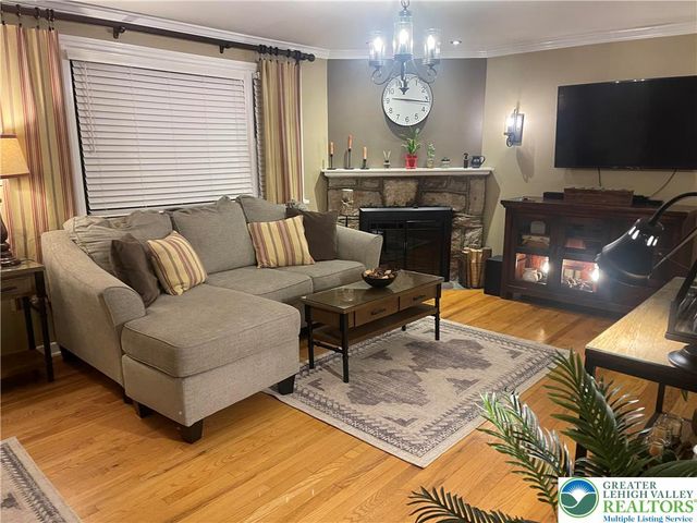 1426 Eaton Avenue, Bethlehem City, PA 18018