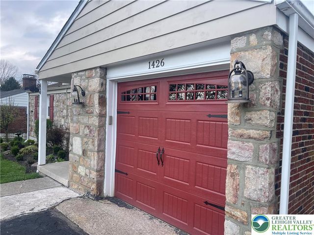1426 Eaton Avenue, Bethlehem City, PA 18018