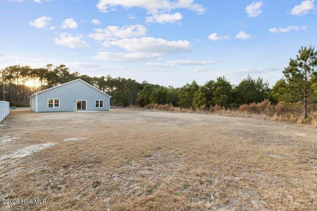 1397 Hammocks Beach Road, Swansboro, NC 28584