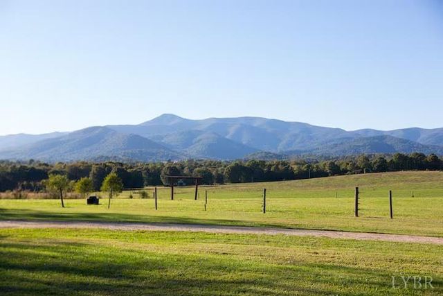 2416 Lowesville Road, Amherst, VA 24521