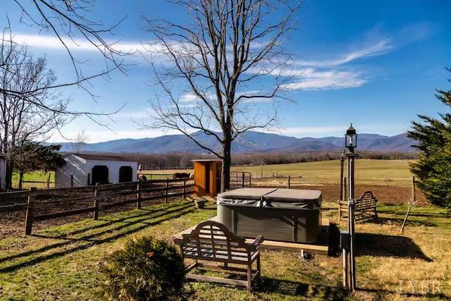 2416 Lowesville Road, Amherst, VA 24521