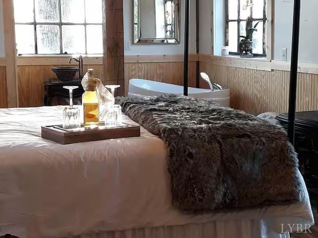 2416 Lowesville Road, Amherst, VA 24521