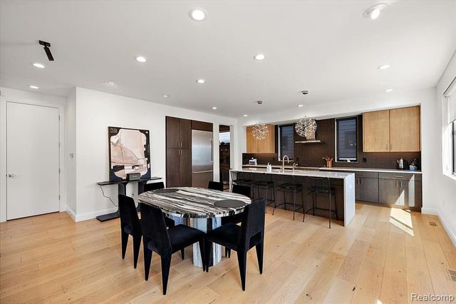 4102 Woodland Avenue, Royal Oak, MI 48073