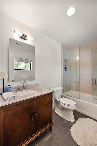 4102 Woodland Avenue, Royal Oak, MI 48073